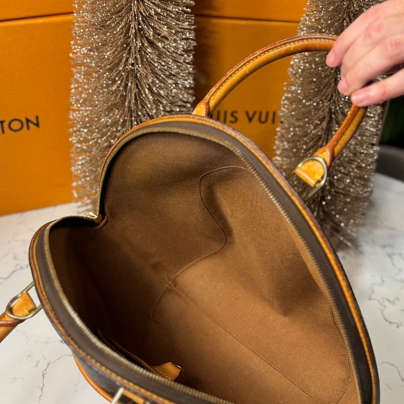 Louis Vuitton Monogram Ellipse MM Tote - Picture 4 of 10